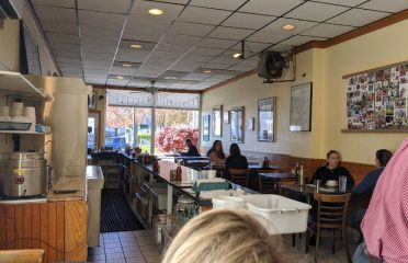 Village Luncheonette & Pizza