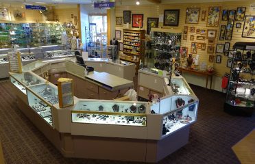 Artistic Jewelry Shop at Nature’s Art Village