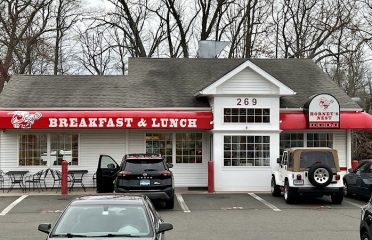 HORNET’S NEST Breakfast – Lunch – Catering