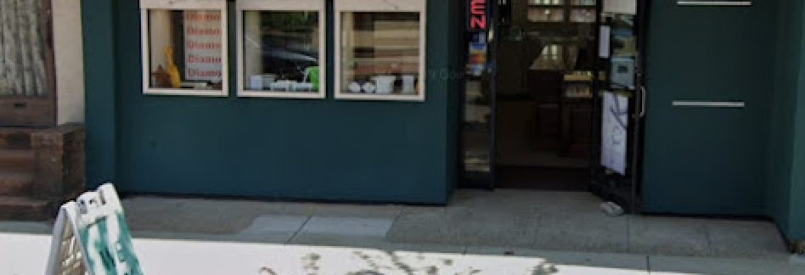 Leslie’s Jewelers