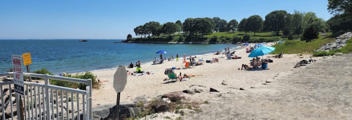 Hole In The Wall Beach