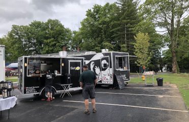 Dave’s Mobile Planet Pizza