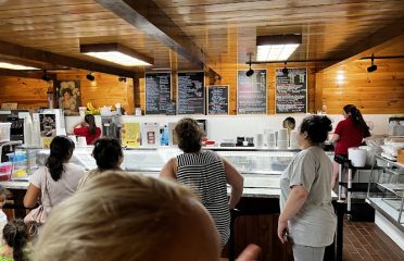 Plasko’s Farm Creamery & Cafe