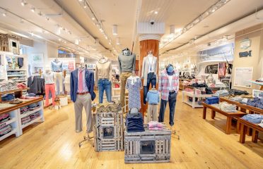 vineyard vines