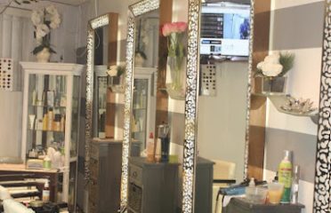 Royal Salon