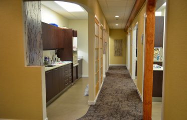 Dr. Leon D. Hanna, DDS