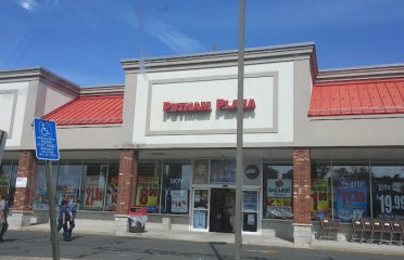 Putnam Bridge Plaza Shopping Center