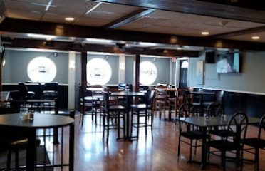 Rail 99 Tavern