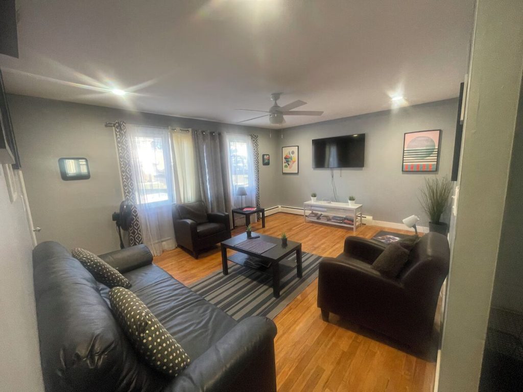 New Britain, CT Vacation Rentals - Central Area, New Britain CT Vacation Rental, Vacation Home Rentals In CT