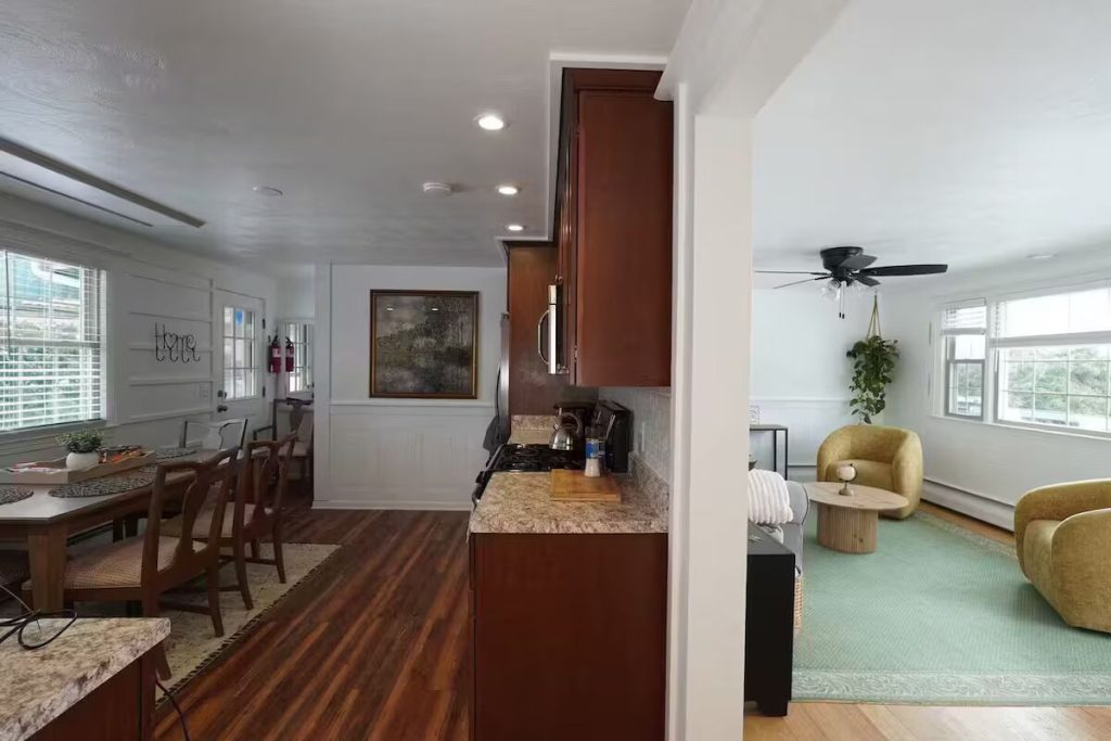 New Britain, CT Vacation Rentals - Central Area, New Britain CT Vacation Rental, Vacation Home Rentals In CT