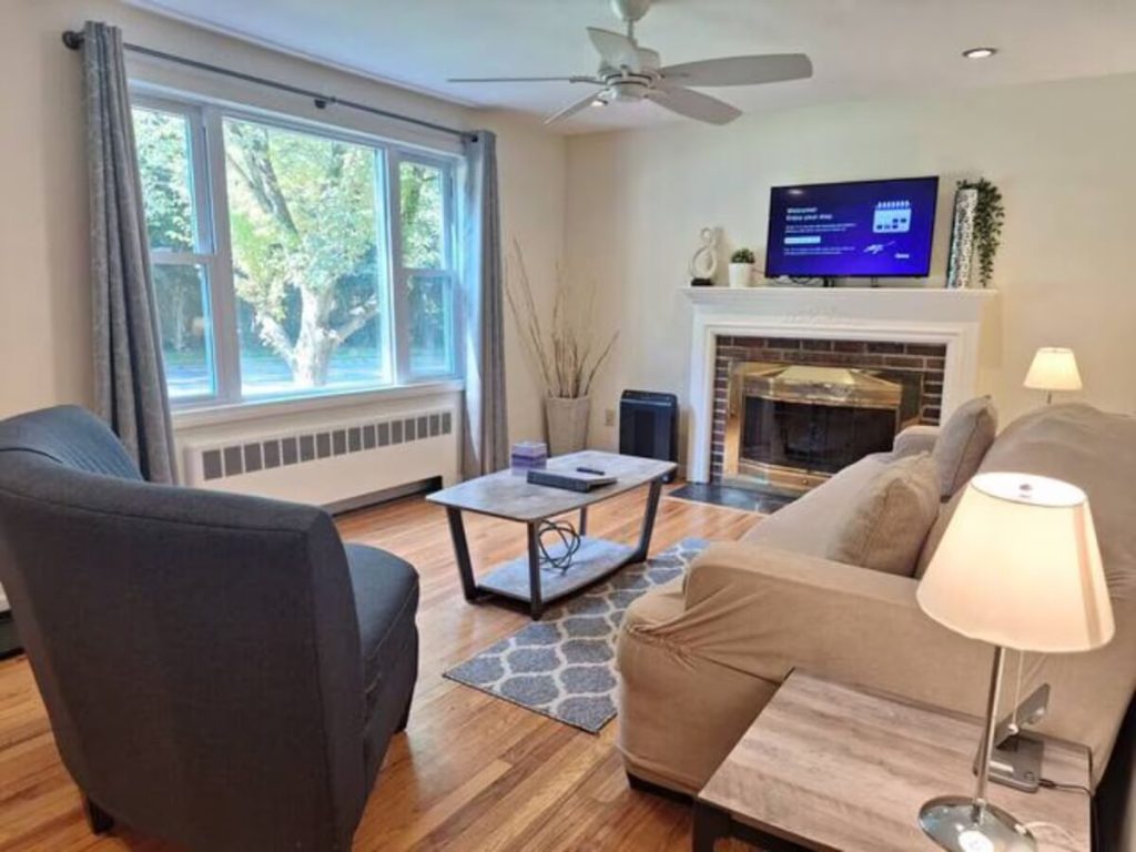 New Britain, CT Vacation Rentals - Central Area, New Britain CT Vacation Rental, Vacation Home Rentals In CT